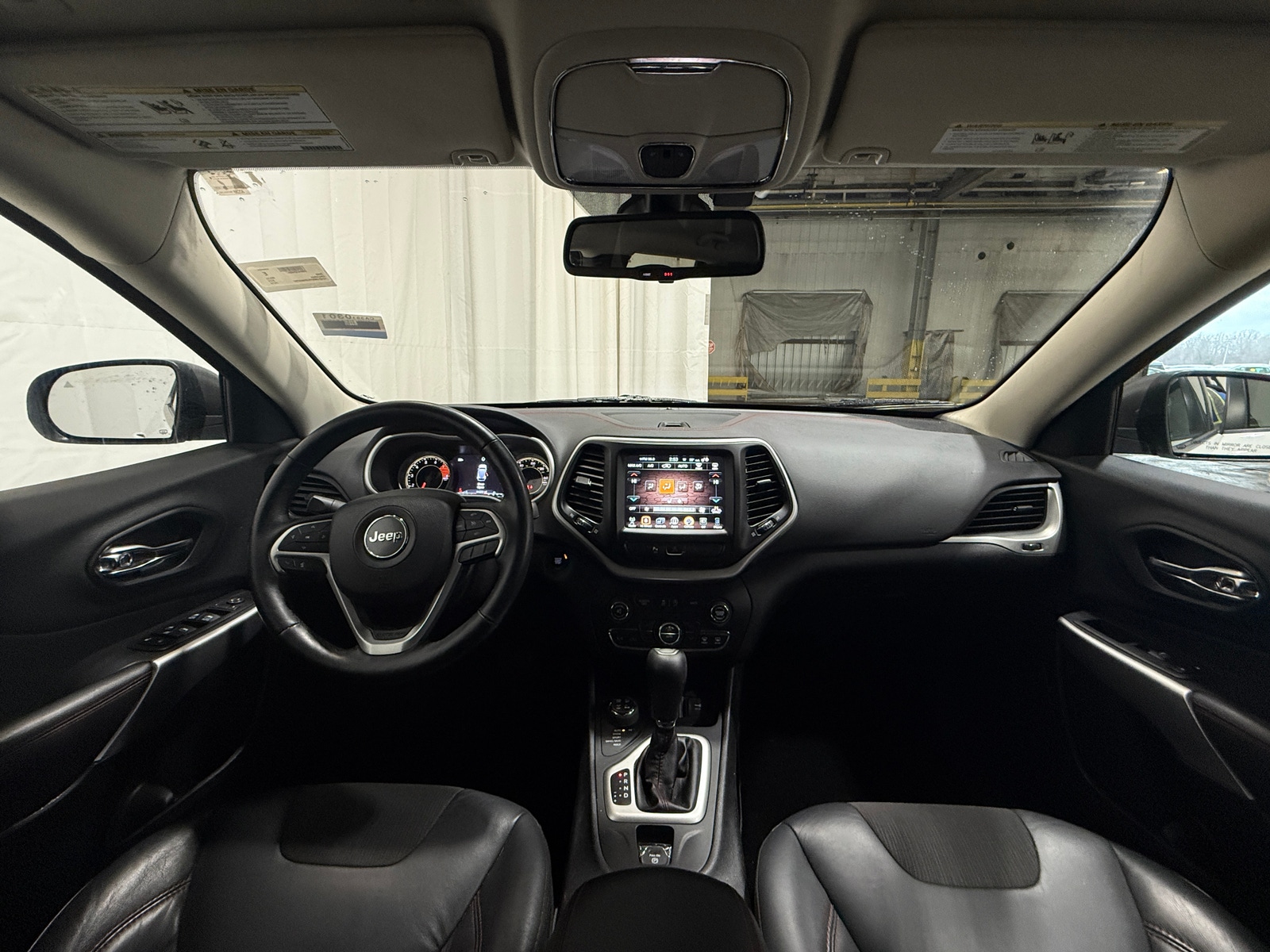 Thumbnail: 2018 Jeep Cherokee - 3