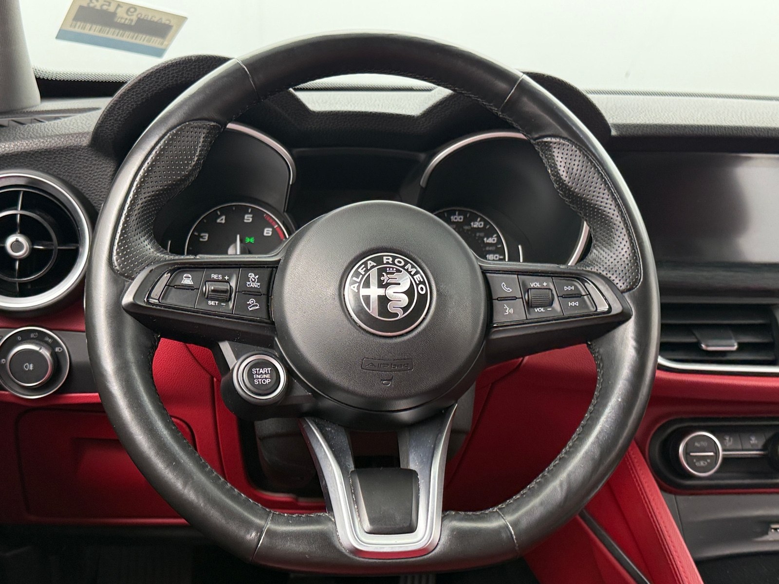 Thumbnail: 2020 Alfa Romeo Stelvio - 4