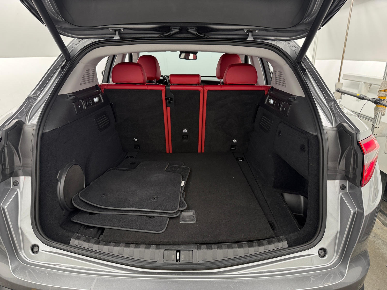 Thumbnail: 2020 Alfa Romeo Stelvio - 6