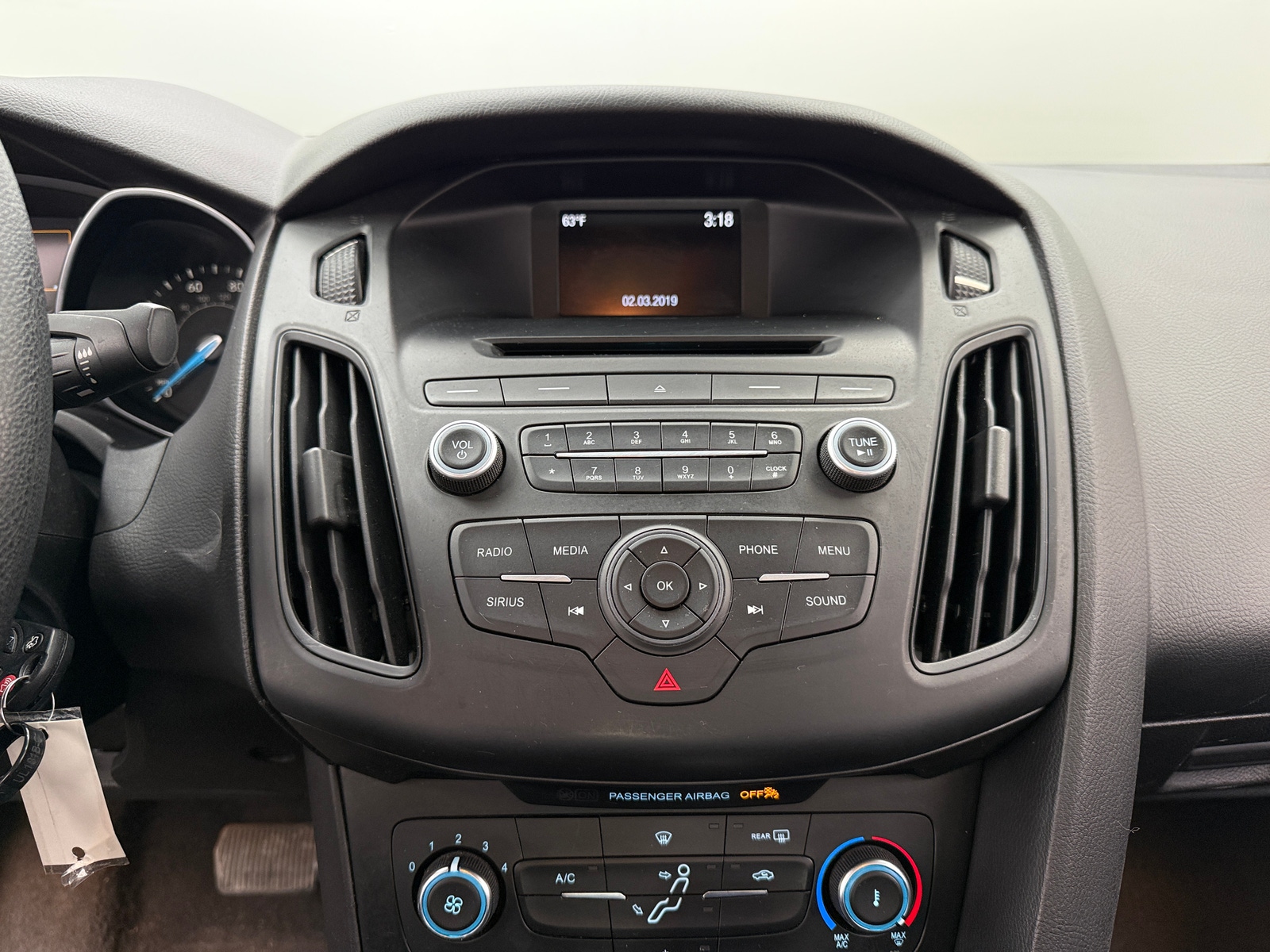 Thumbnail: 2016 Ford Focus - 4