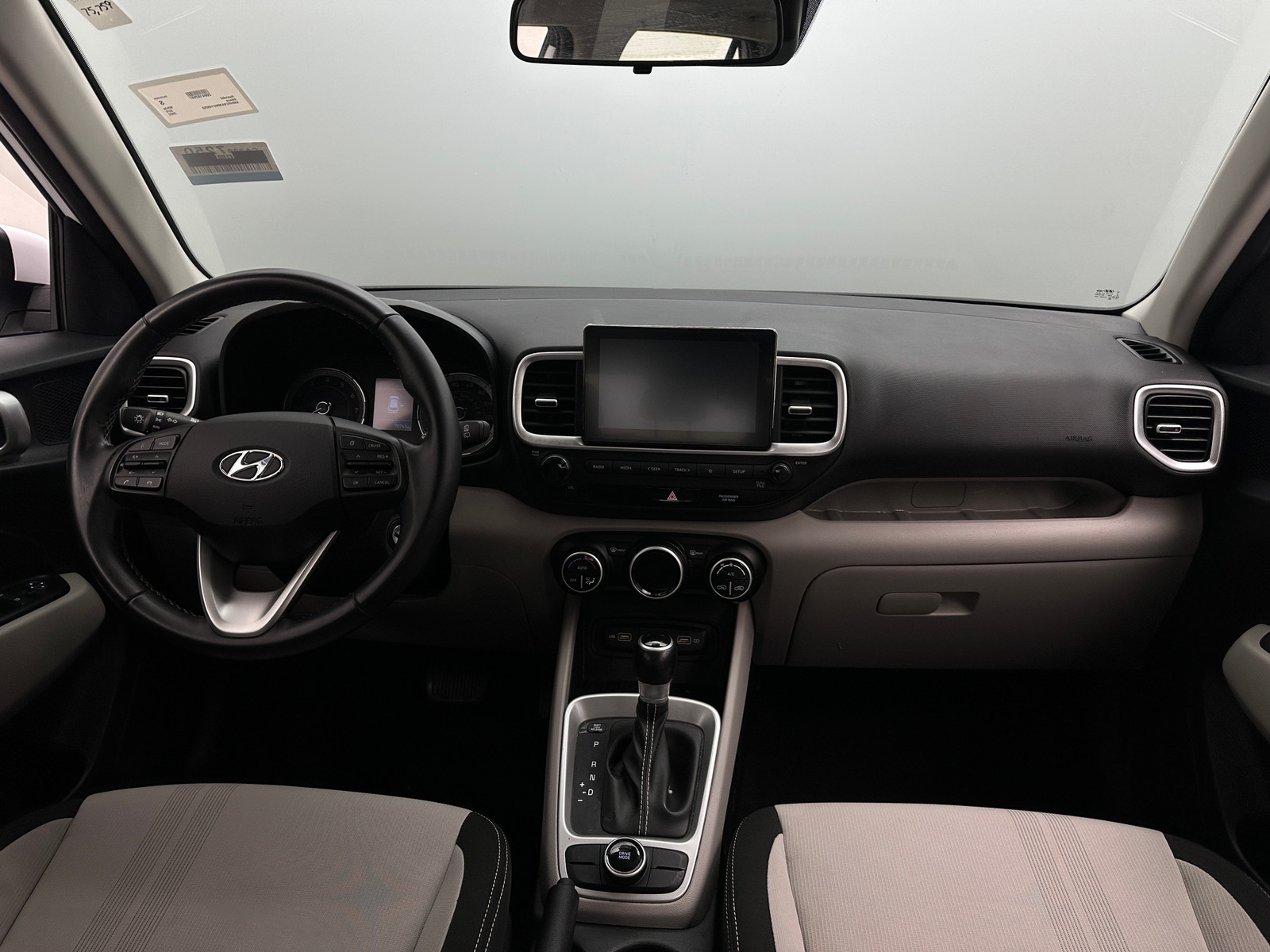 Thumbnail: 2022 Hyundai Venue - 3