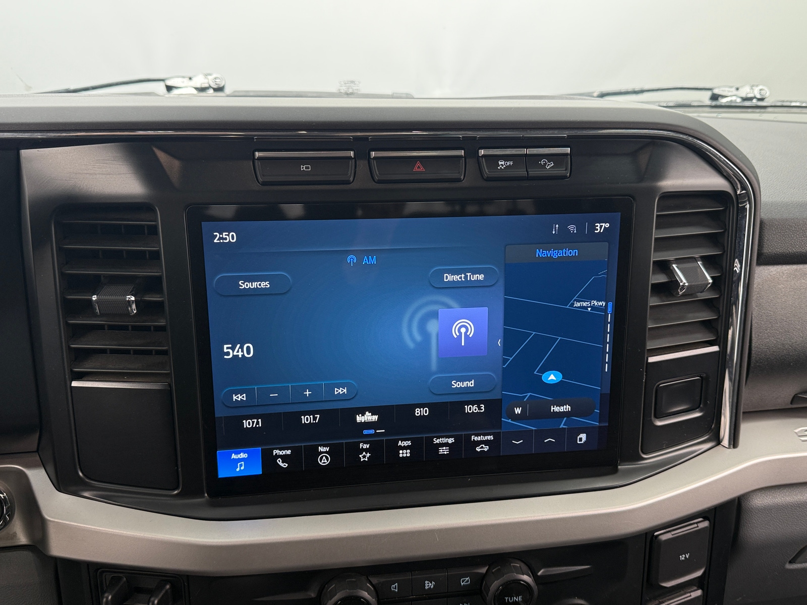 Thumbnail: 2023 Ford Econoline - 4