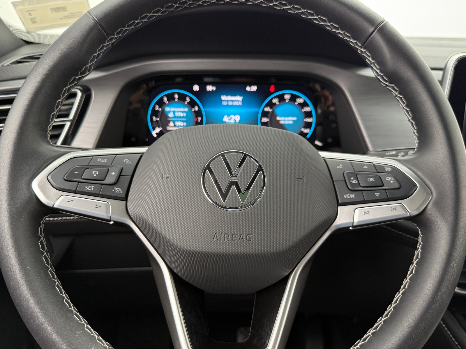 Thumbnail: 2025 Volkswagen Atlas - 4