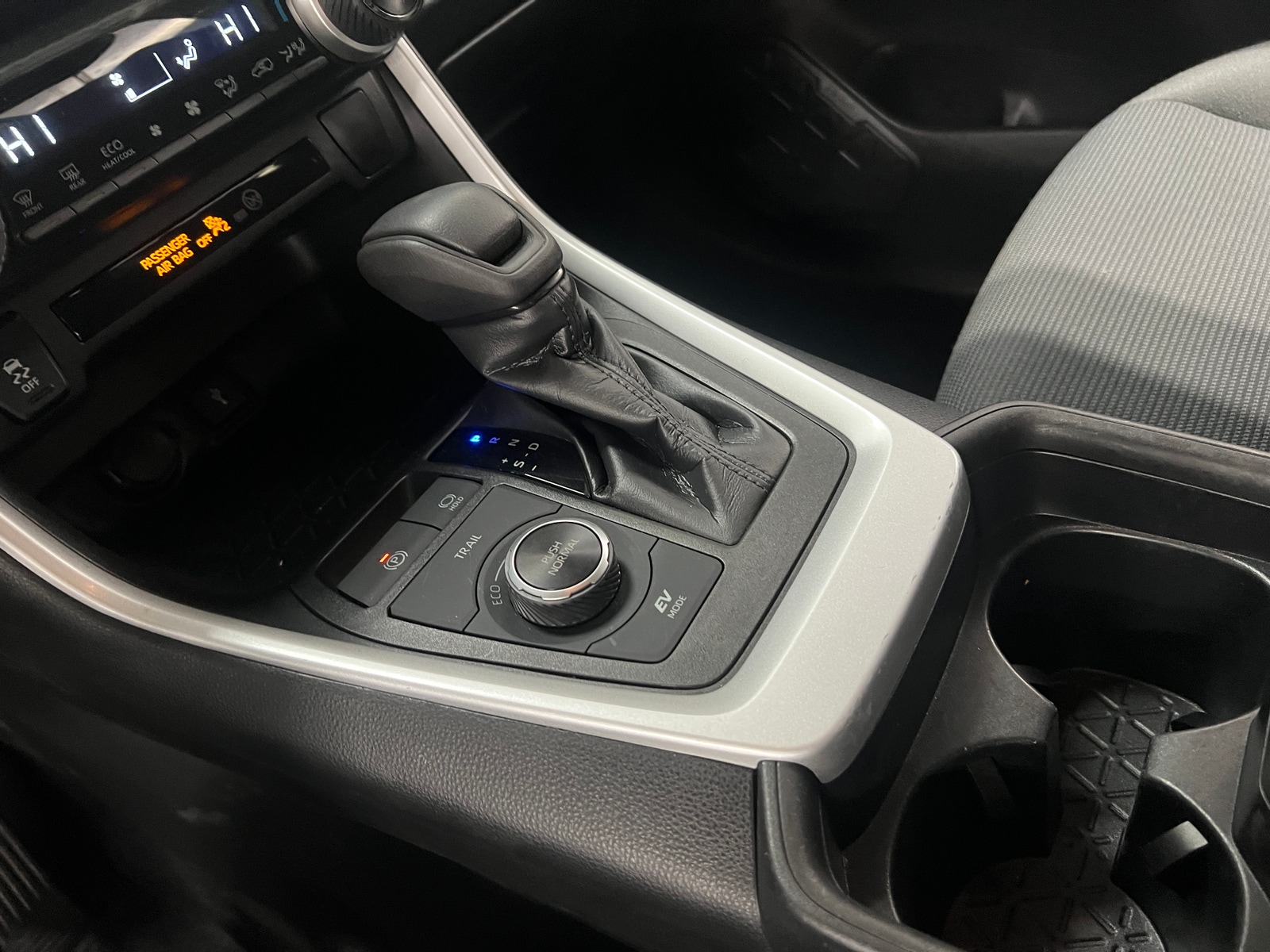 Thumbnail: 2020 Toyota RAV4 - 5