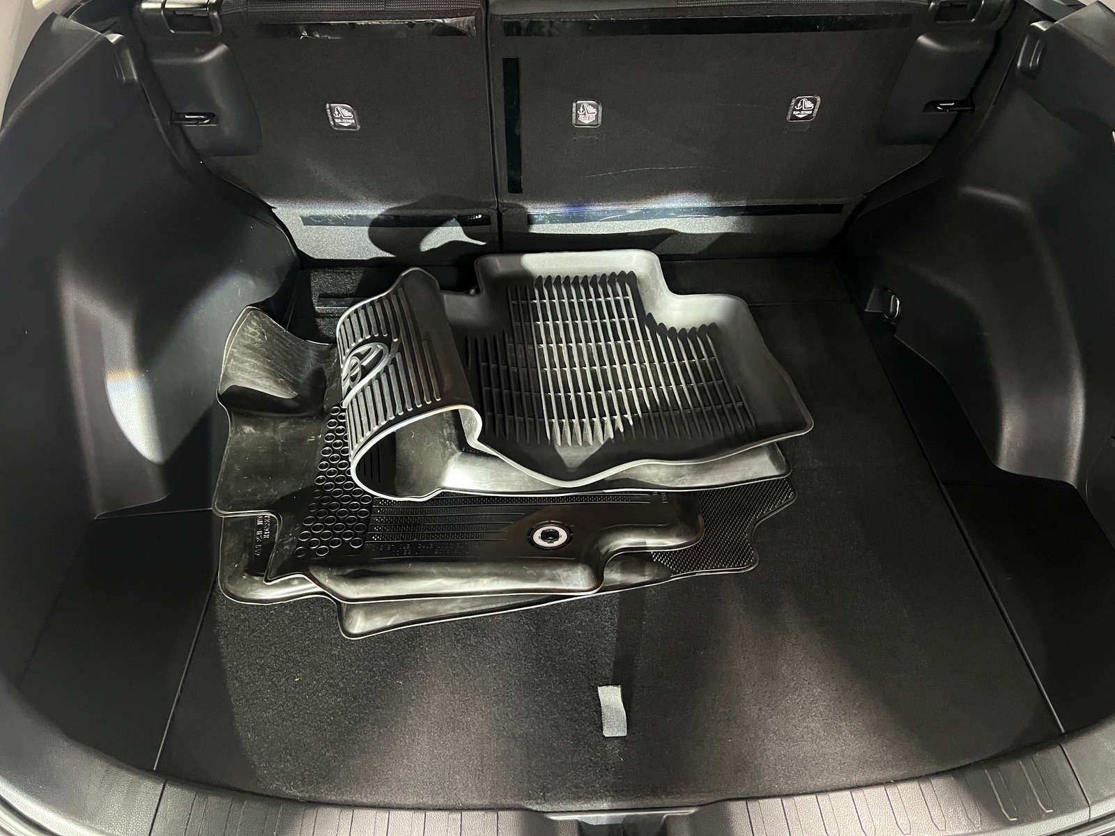 Thumbnail: 2020 Toyota RAV4 - 7