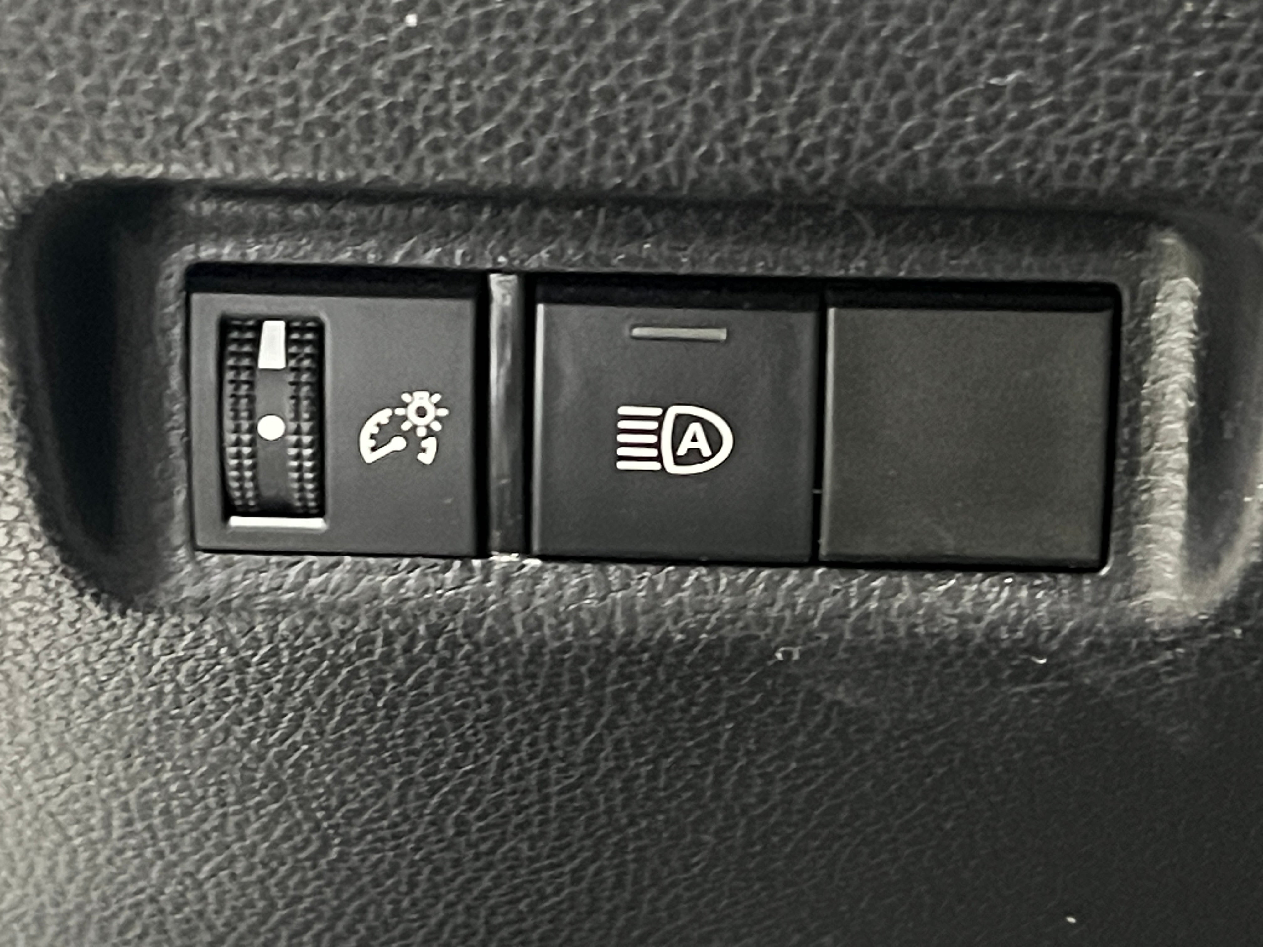 Used 2020 Toyota RAV4 LE with VIN 4T3L6RFV7LU002492 for sale in Northfield, Minnesota