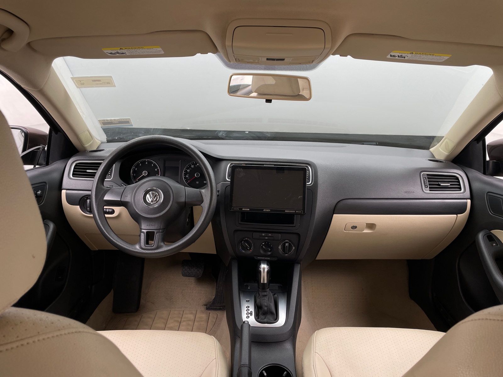 Thumbnail: 2014 Volkswagen Jetta - 3