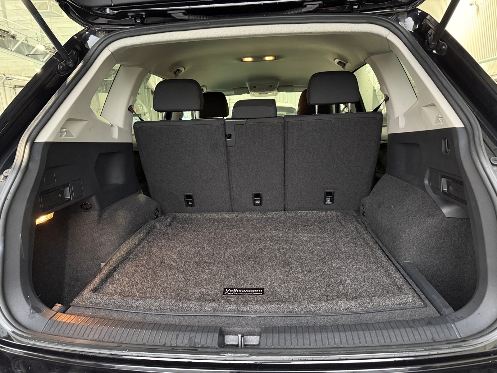 Thumbnail: 2020 Volkswagen Tiguan - 7