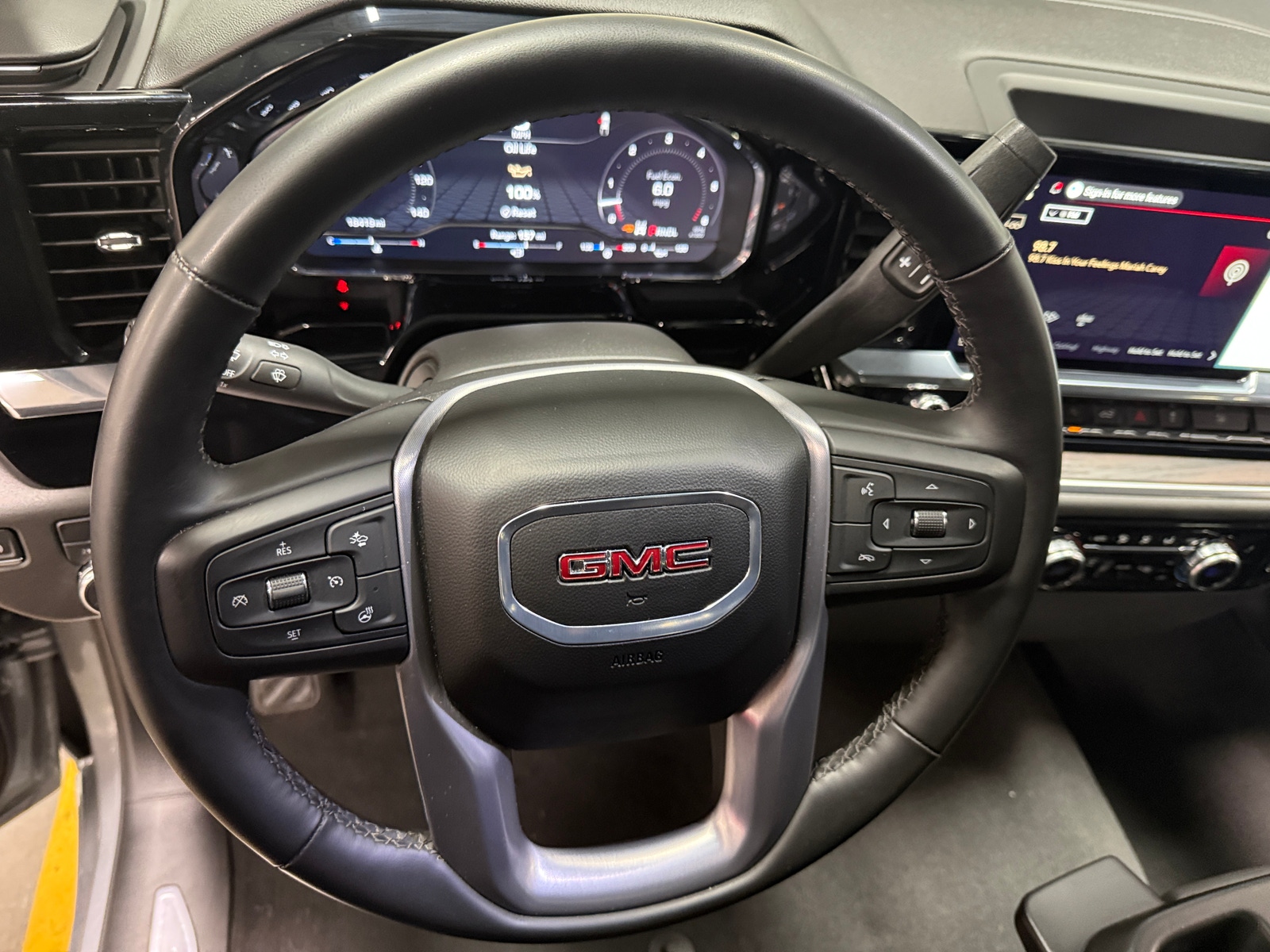 Thumbnail: 2025 GMC Sierra 1500 - 4