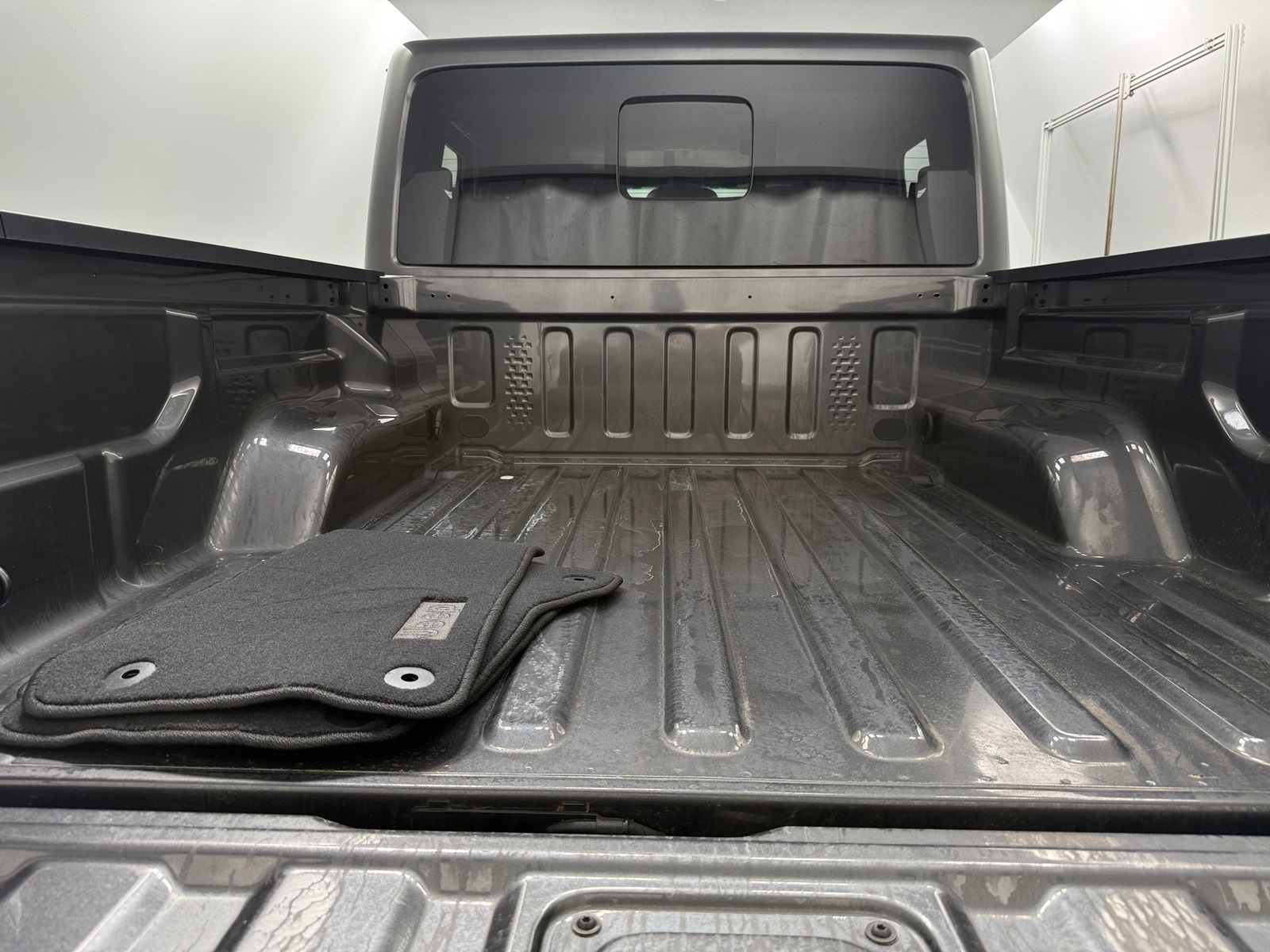 Thumbnail: 2023 Jeep Gladiator - 7