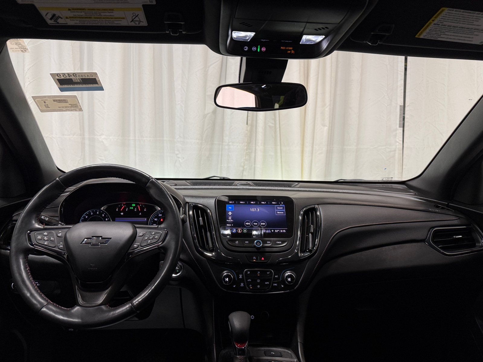 Thumbnail: 2022 Chevrolet Equinox - 3