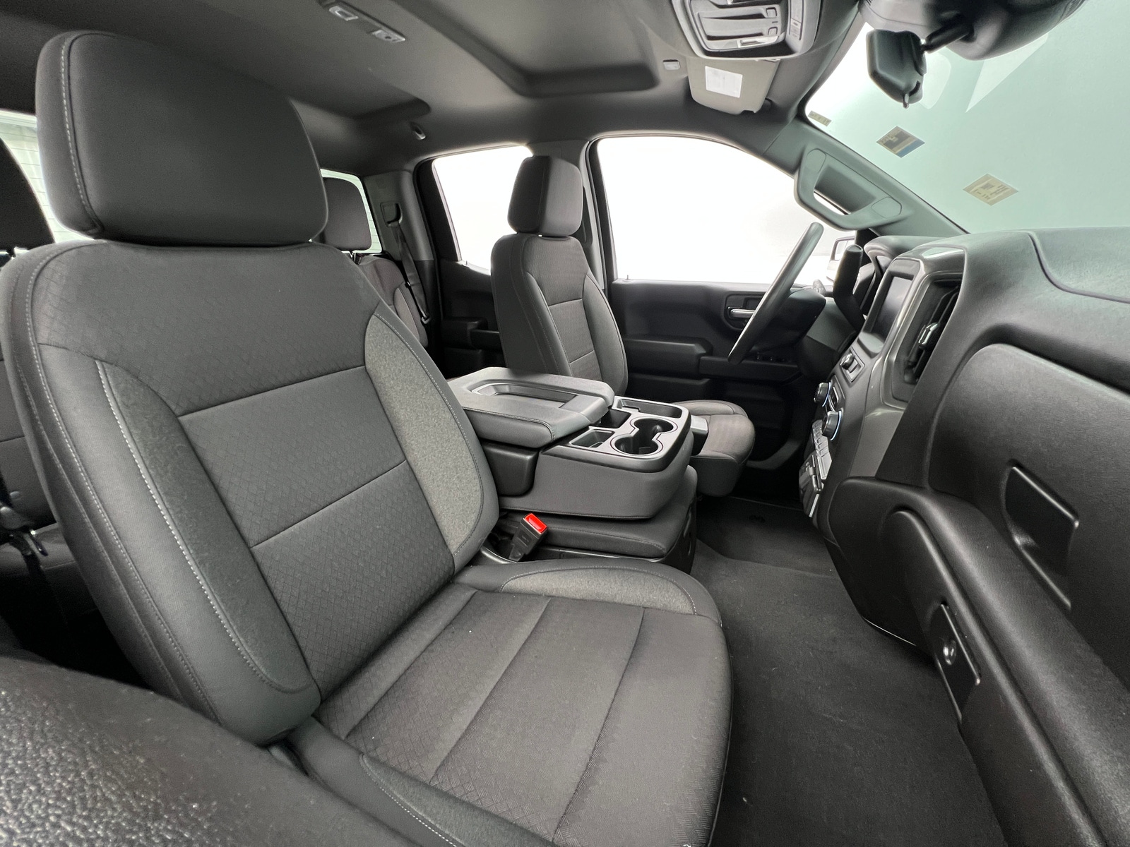 Thumbnail: 2025 Chevrolet Silverado 1500 - 2