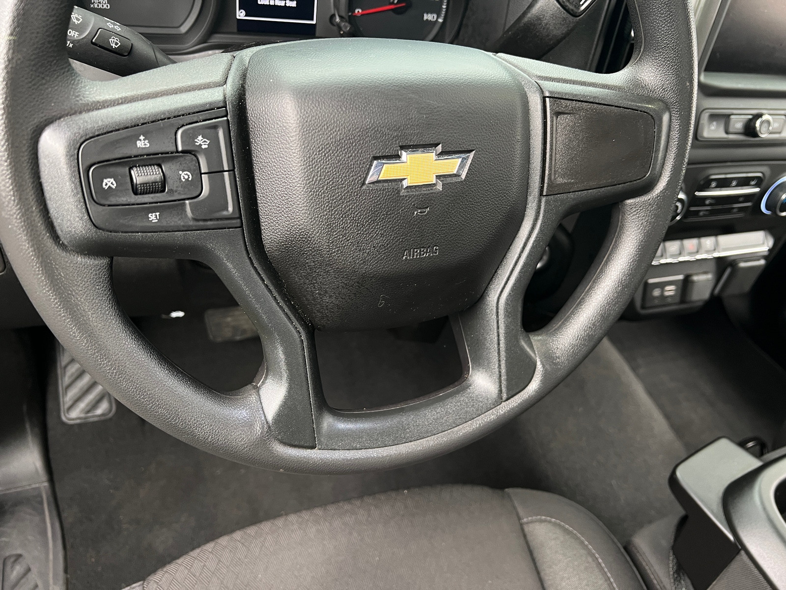 Thumbnail: 2025 Chevrolet Silverado 1500 - 5