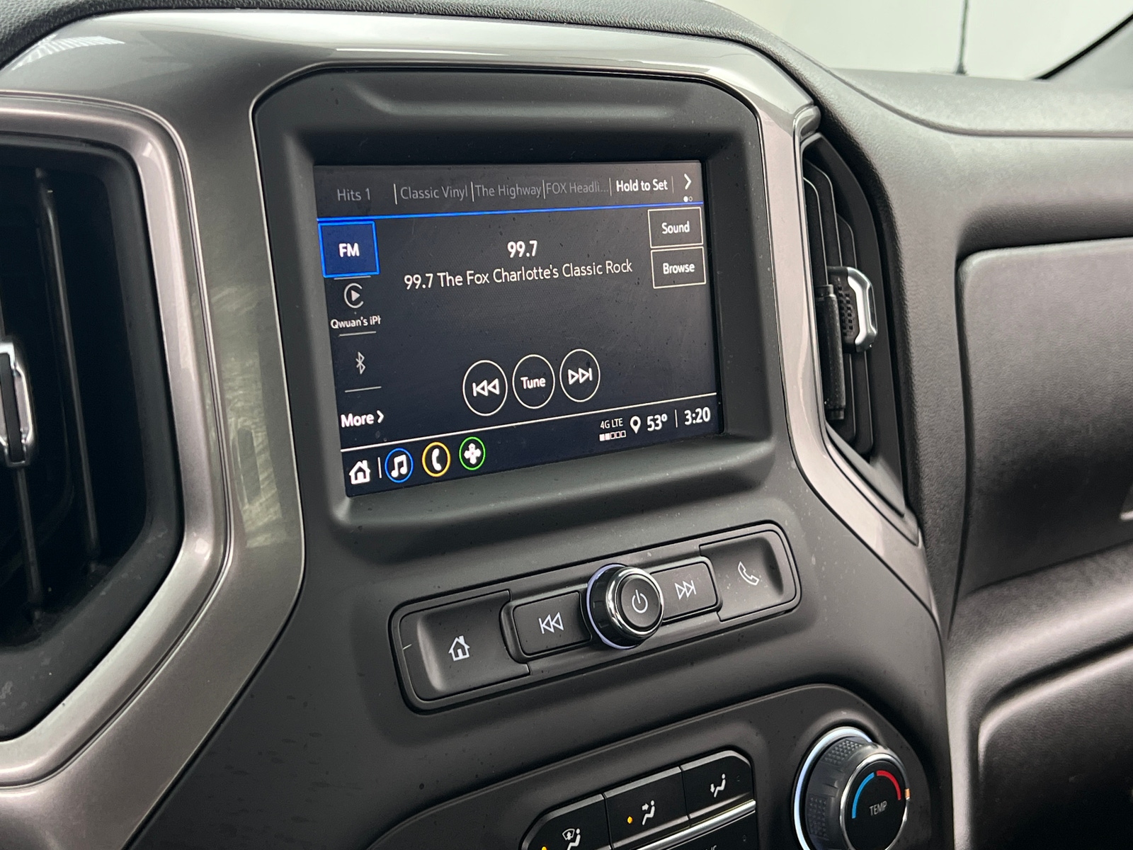 Thumbnail: 2025 Chevrolet Silverado 1500 - 4