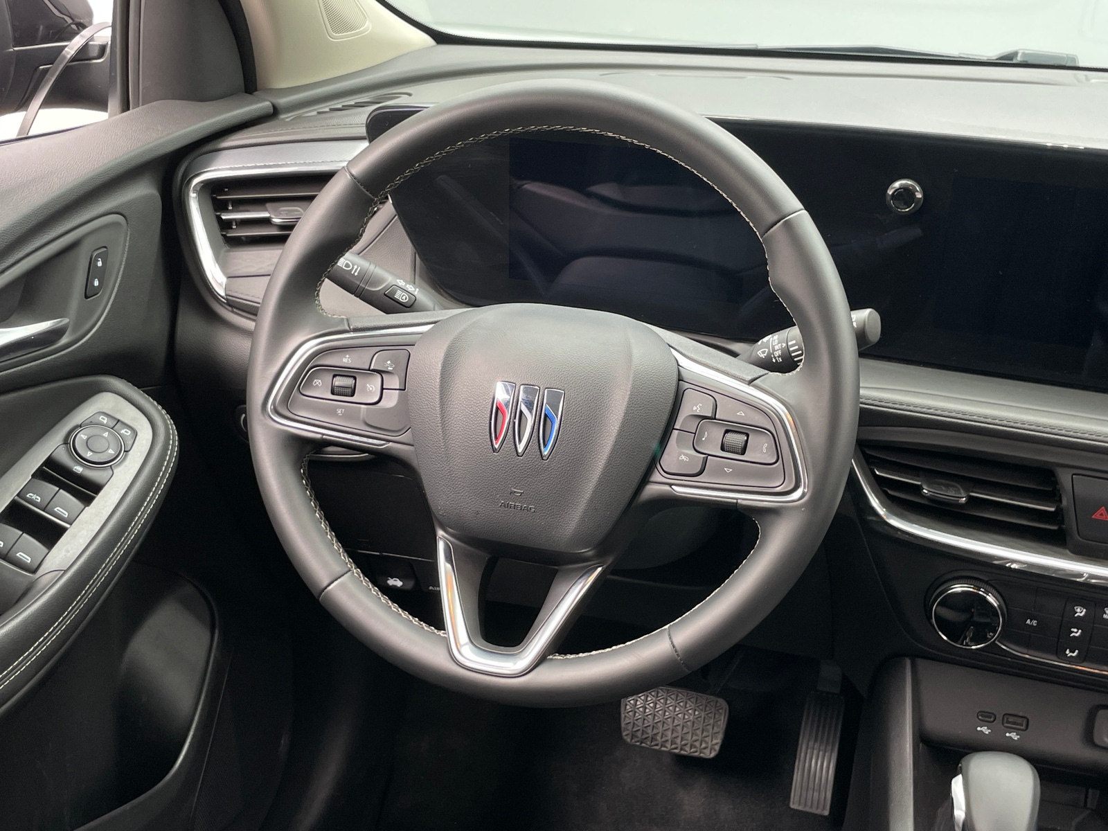 Thumbnail: 2025 Buick Encore GX - 4