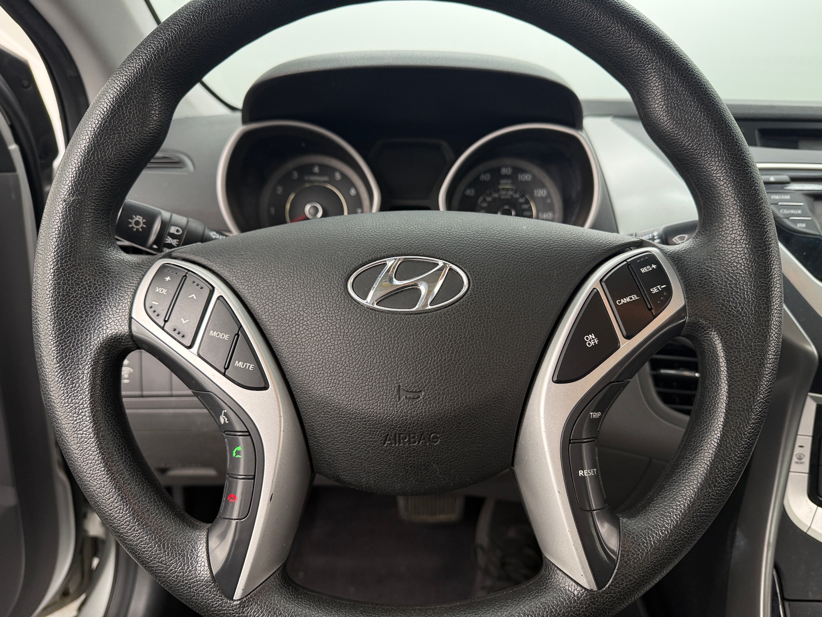 Thumbnail: 2011 Hyundai Elantra - 5