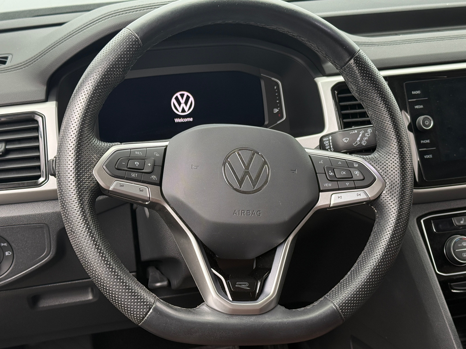 Thumbnail: 2023 Volkswagen Atlas - 4