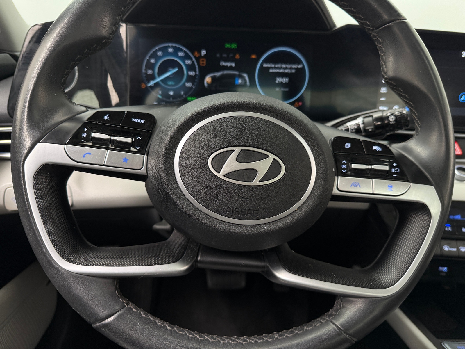 Thumbnail: 2025 Hyundai Elantra - 4