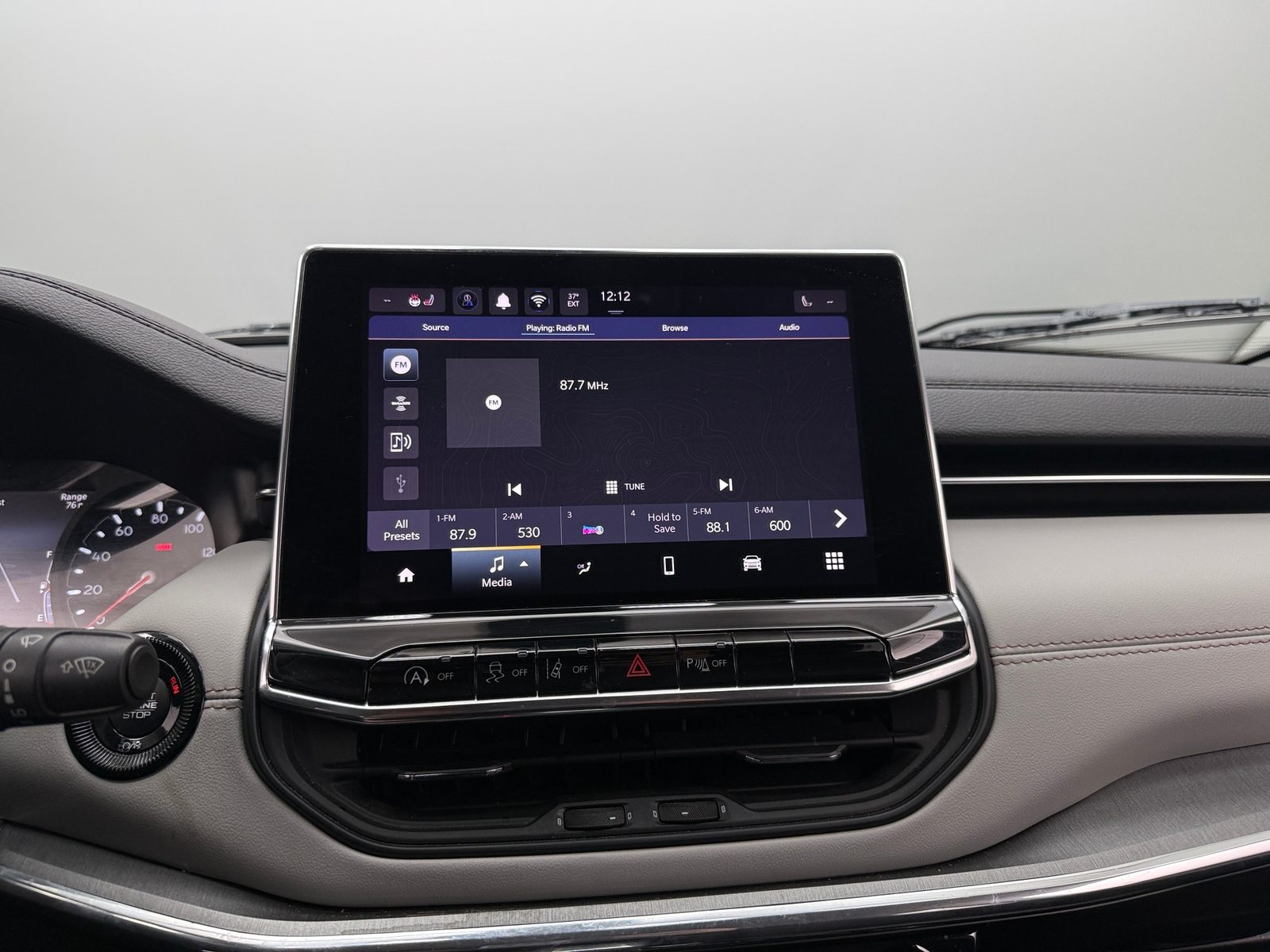 Thumbnail: 2022 Jeep Compass - 3