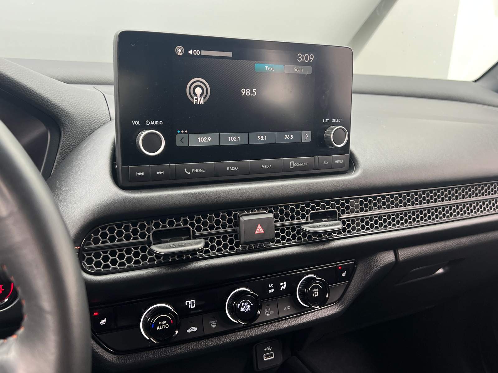 Thumbnail: 2023 Honda HR-V - 4