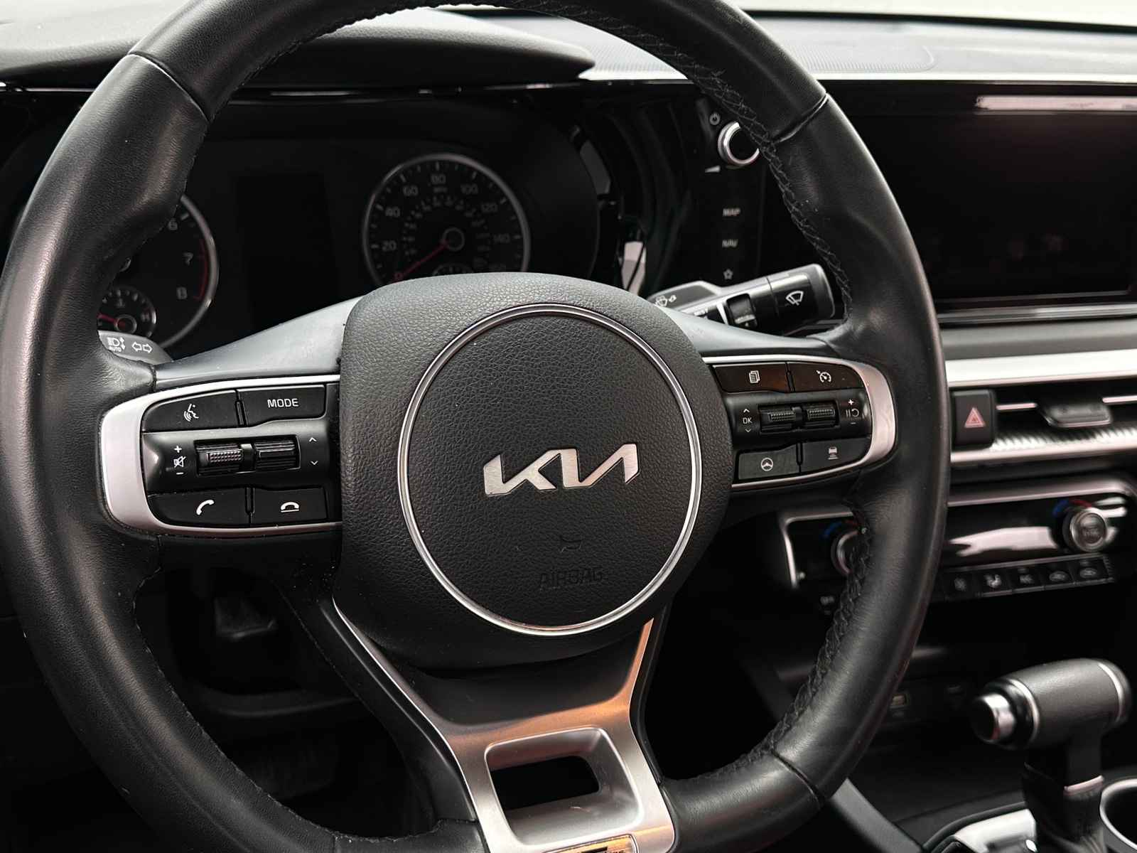 Thumbnail: 2023 Kia K5 - 4