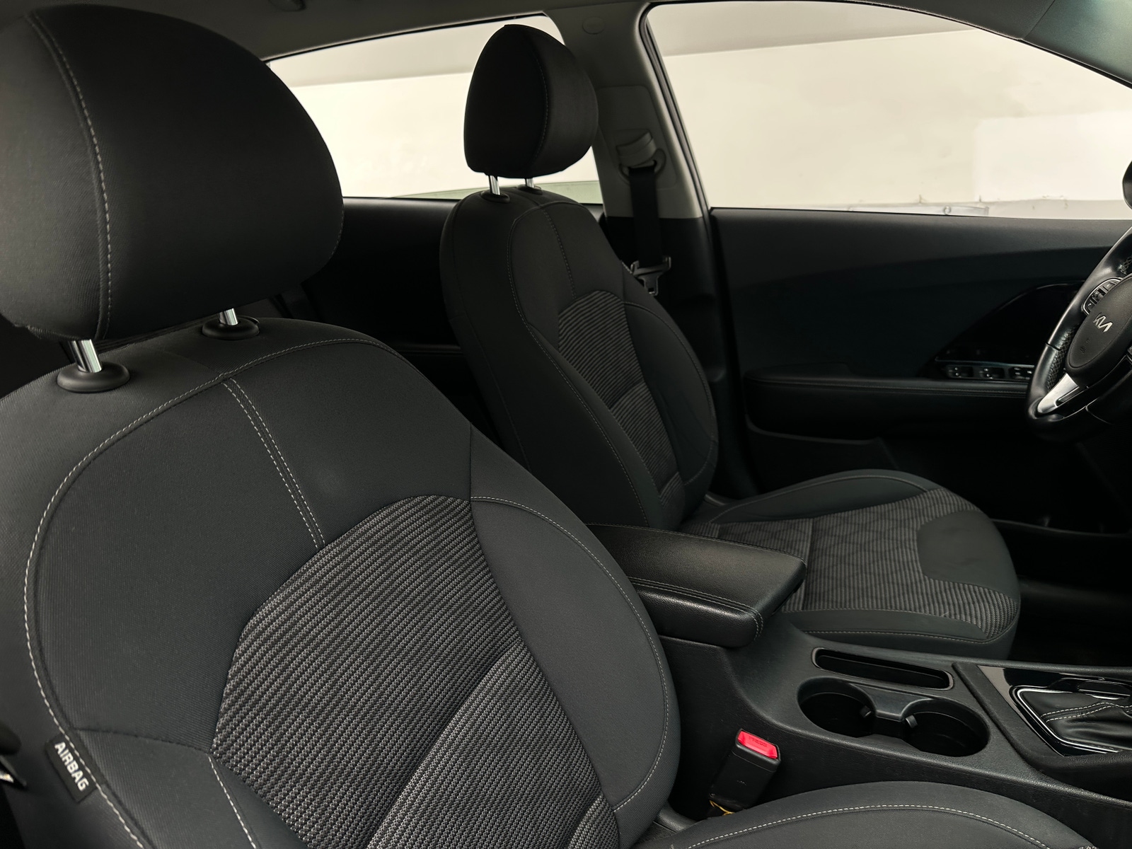 Thumbnail: 2022 Kia Niro - 2