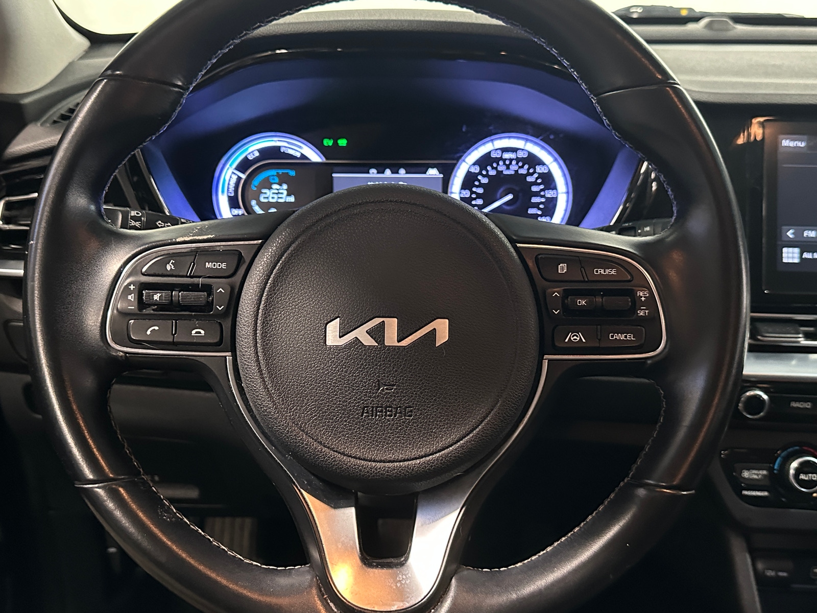 Thumbnail: 2022 Kia Niro - 5