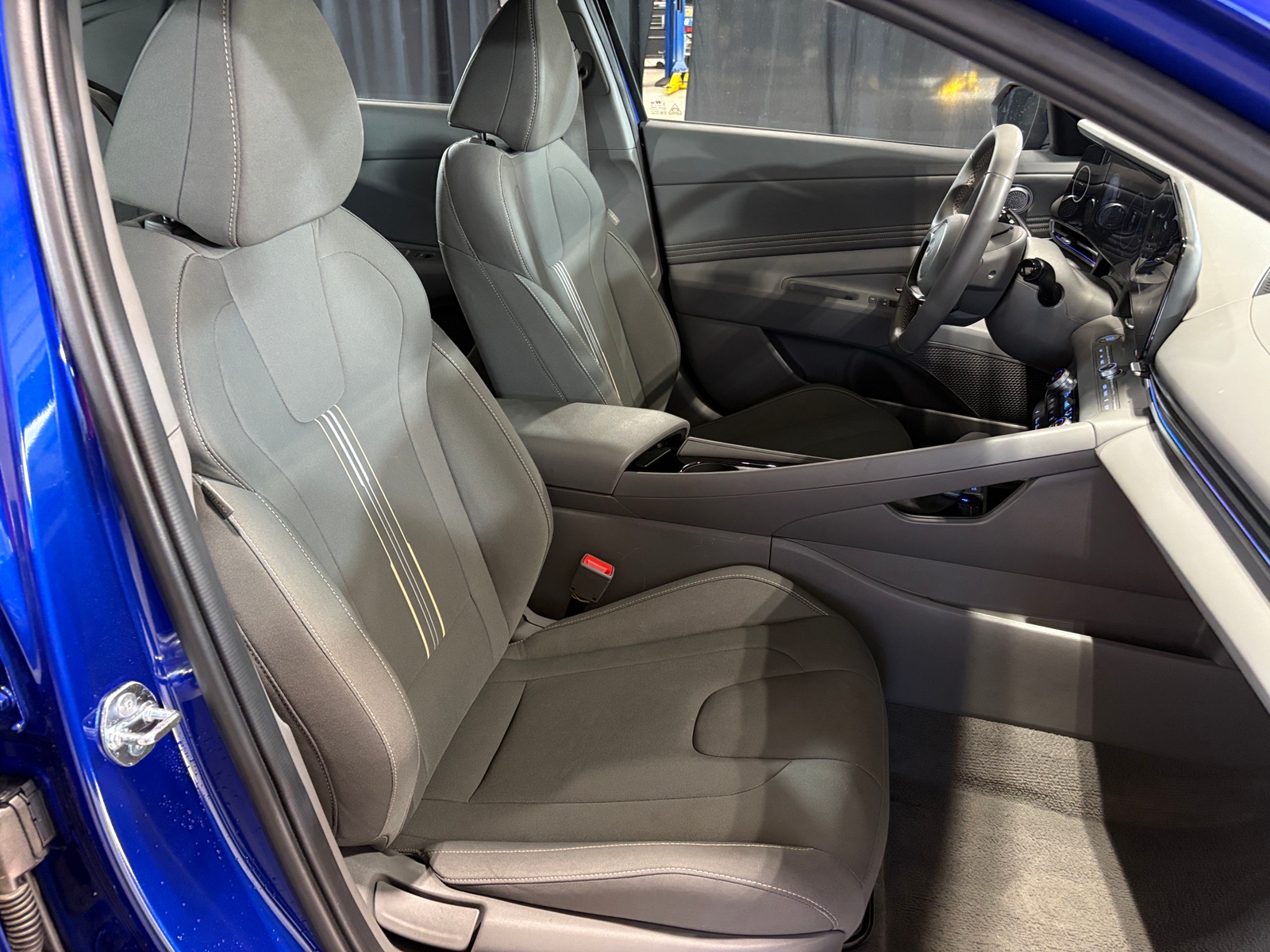 Thumbnail: 2025 Hyundai Elantra - 2