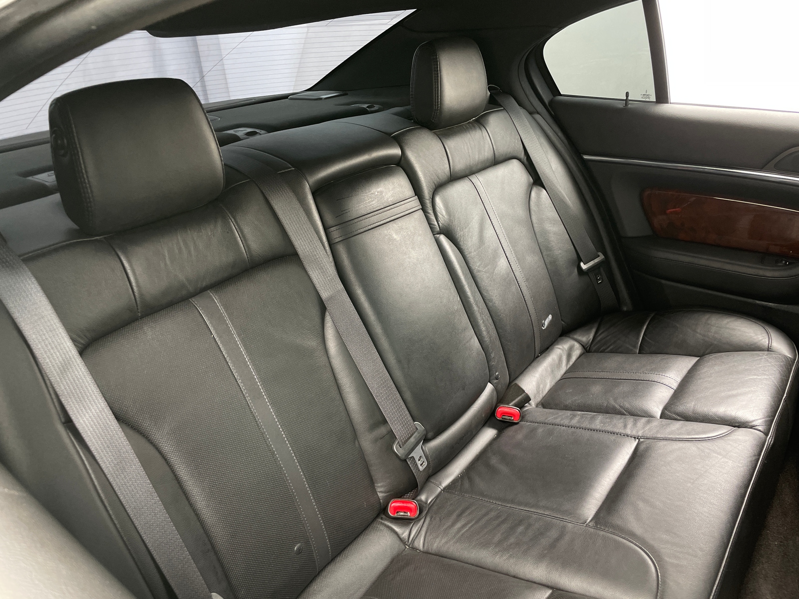 Thumbnail: 2015 Lincoln MKS - 5