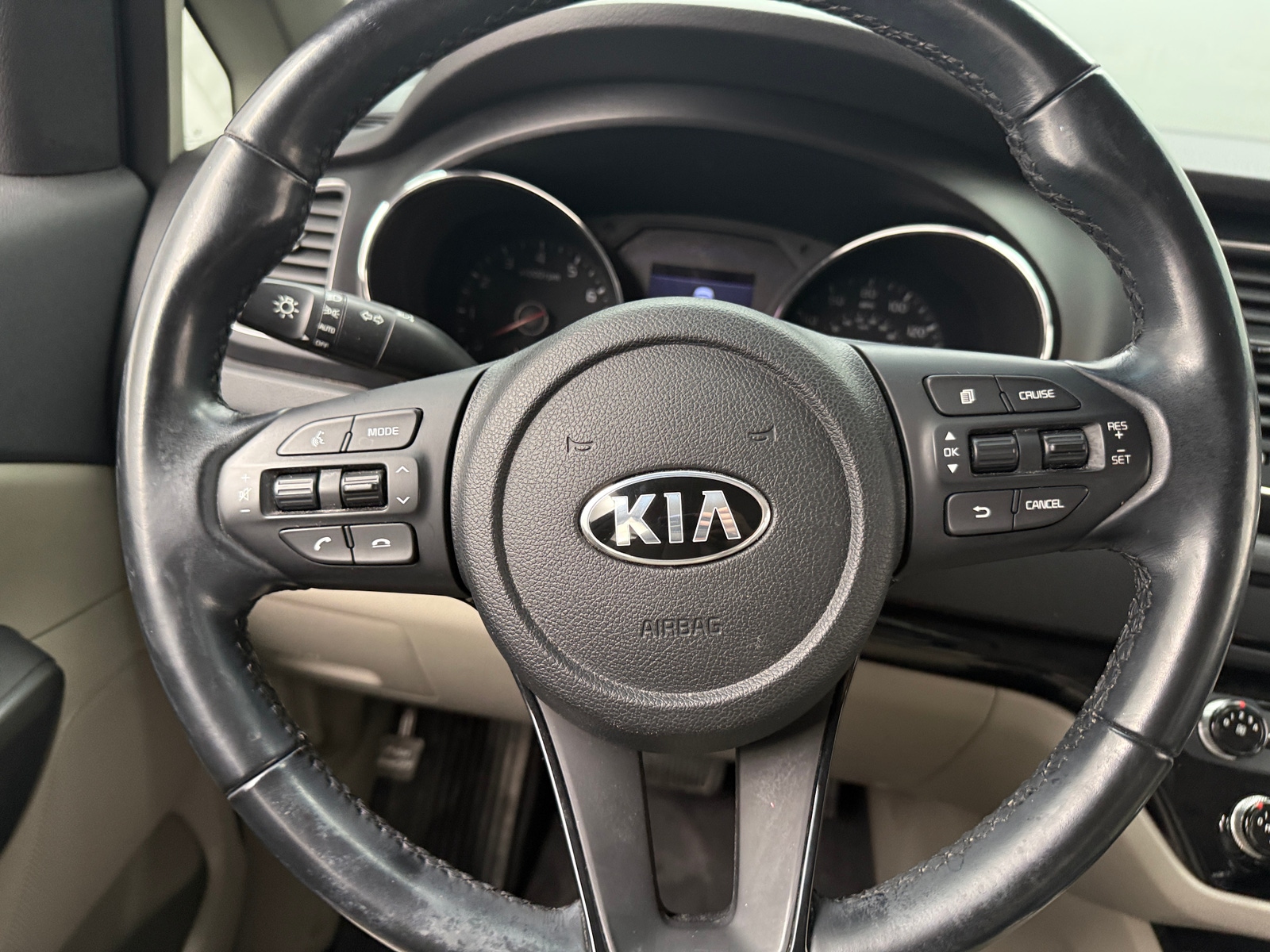 Thumbnail: 2019 Kia Sedona - 4