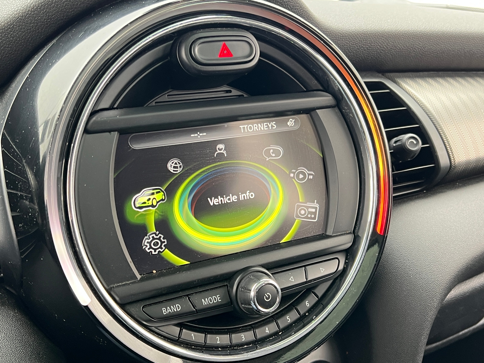 Thumbnail: 2016 MINI Cooper Hardtop - 3