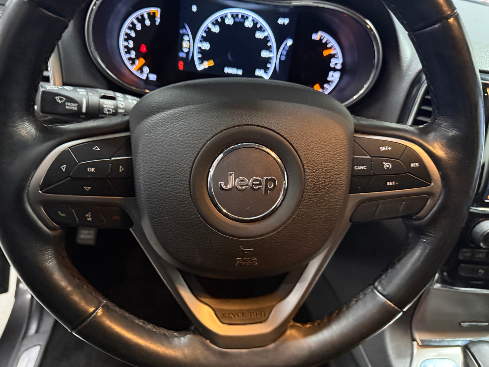 Thumbnail: 2021 Jeep Grand Cherokee - 4