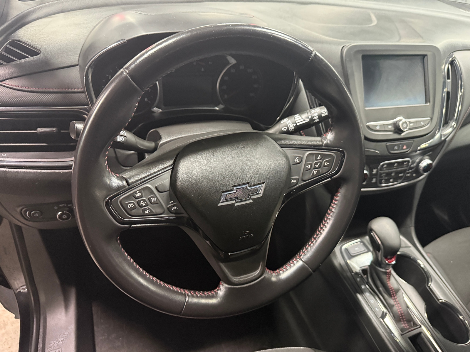 Thumbnail: 2022 Chevrolet Equinox - 5