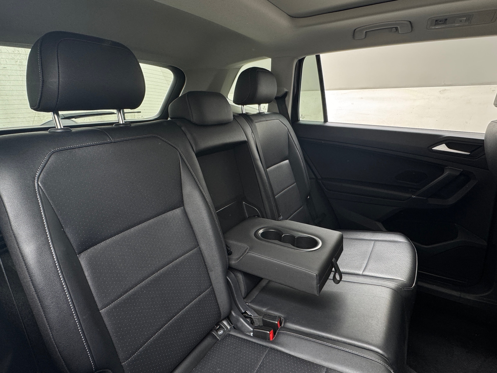 Thumbnail: 2020 Volkswagen Tiguan - 5