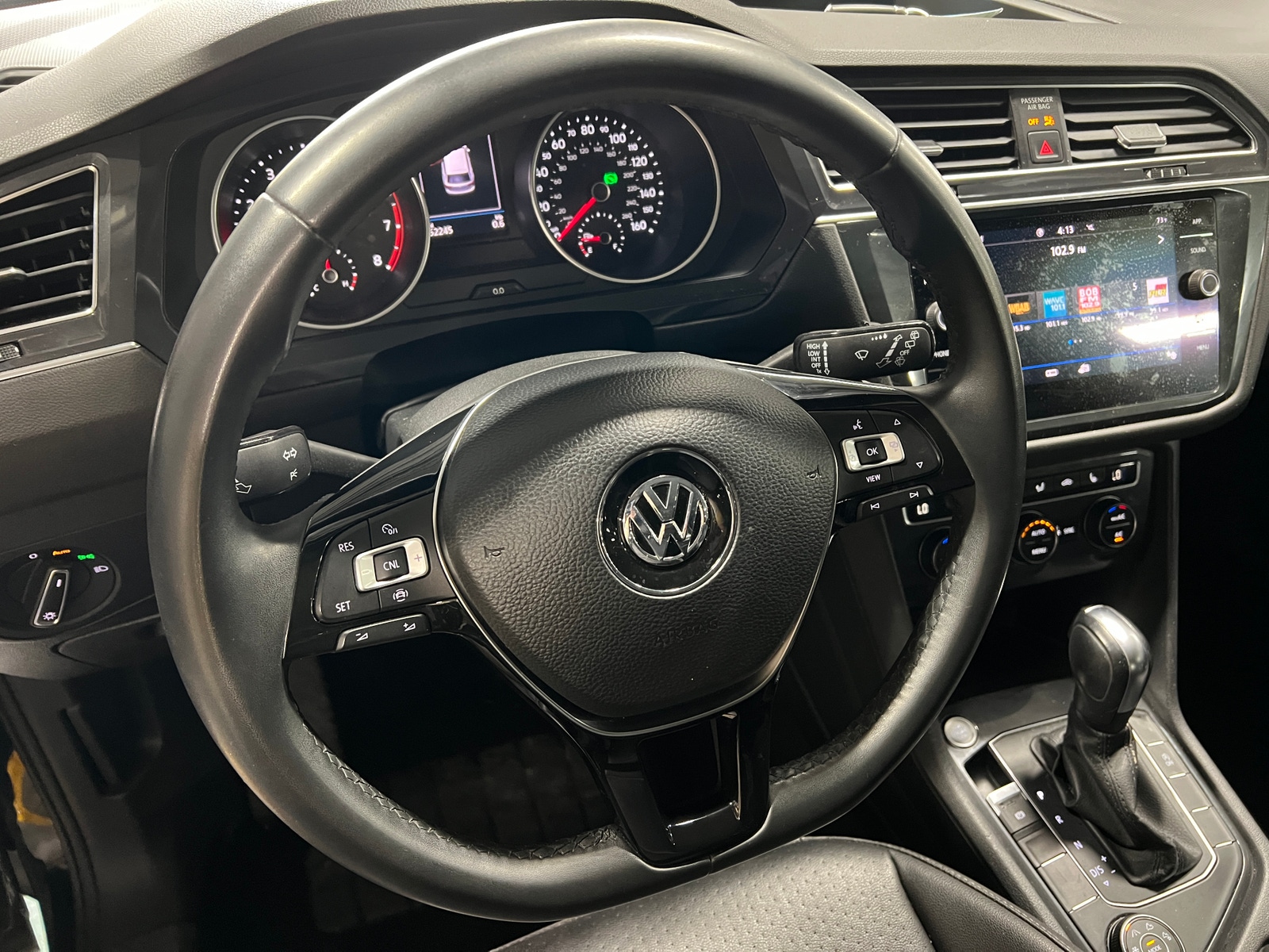 Thumbnail: 2020 Volkswagen Tiguan - 4