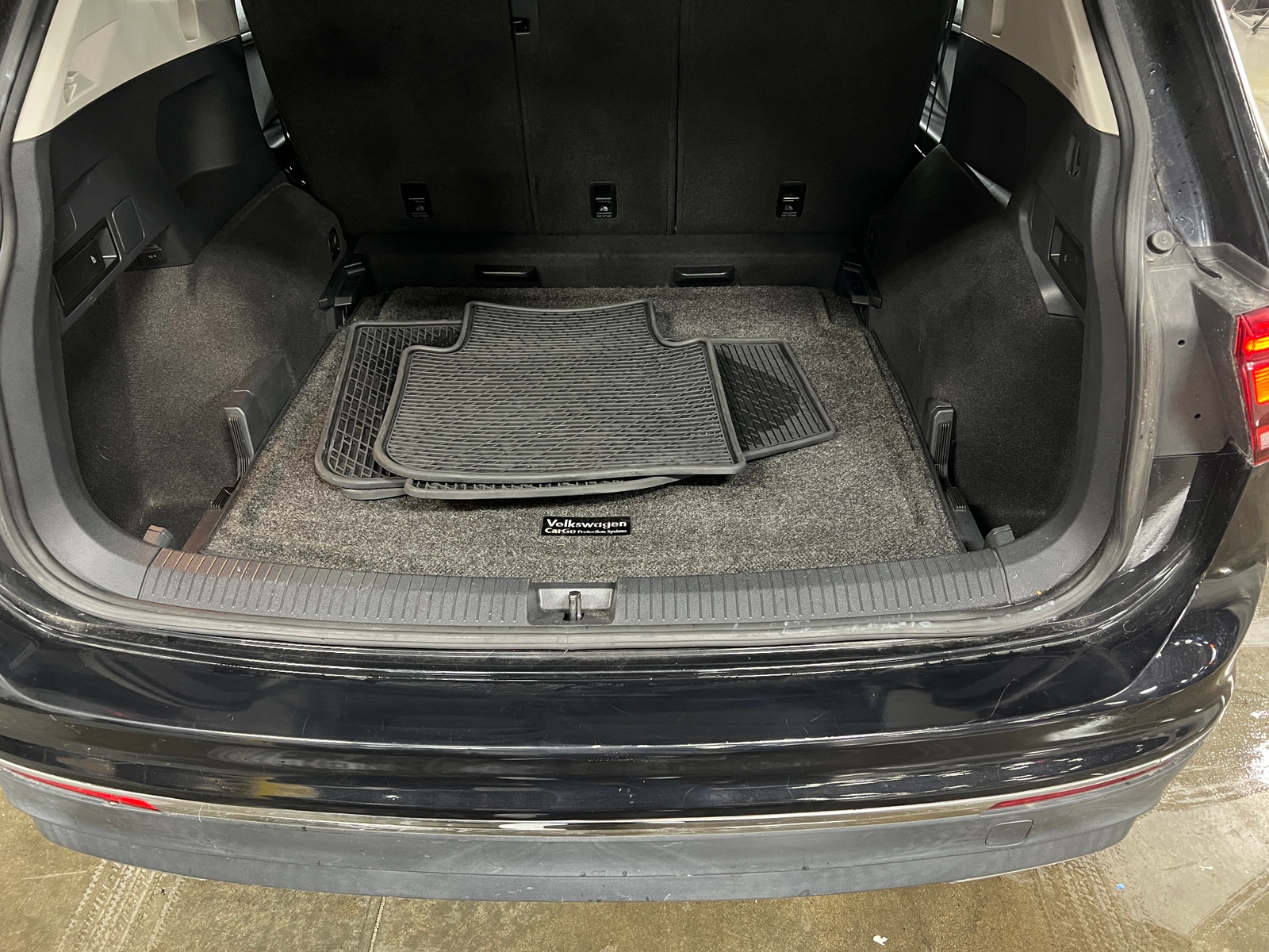 Thumbnail: 2020 Volkswagen Tiguan - 6