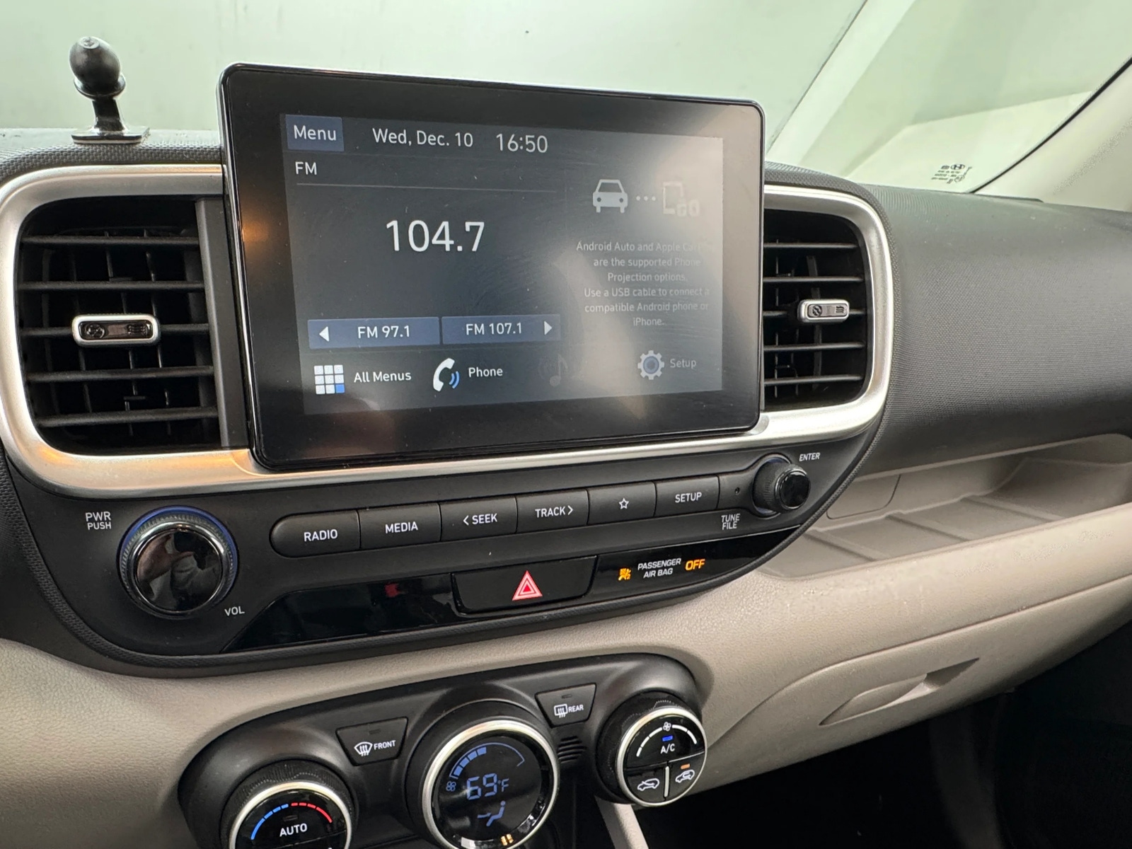 Thumbnail: 2020 Hyundai Venue - 4