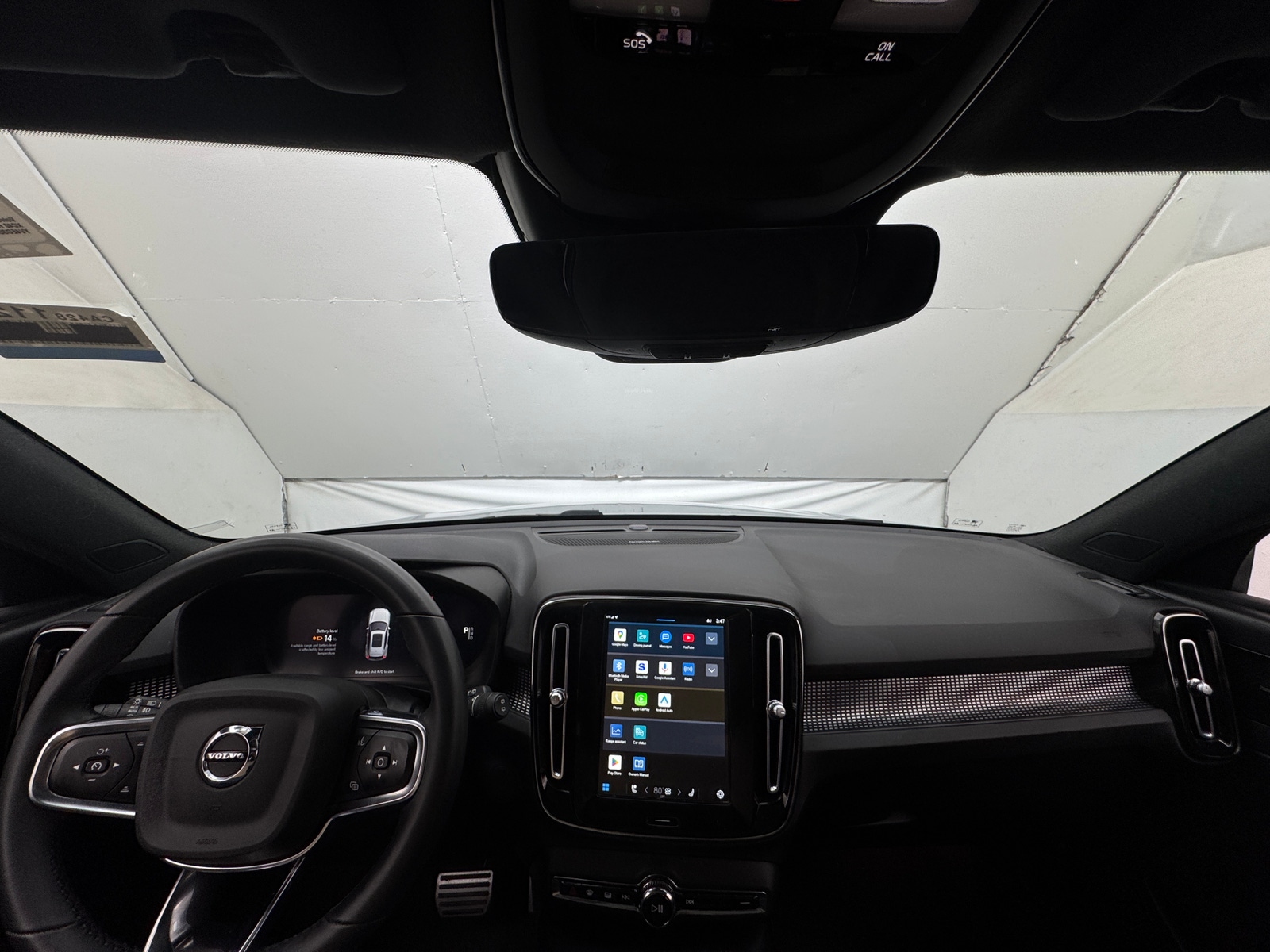 Thumbnail: 2022 Volvo XC40 - 2