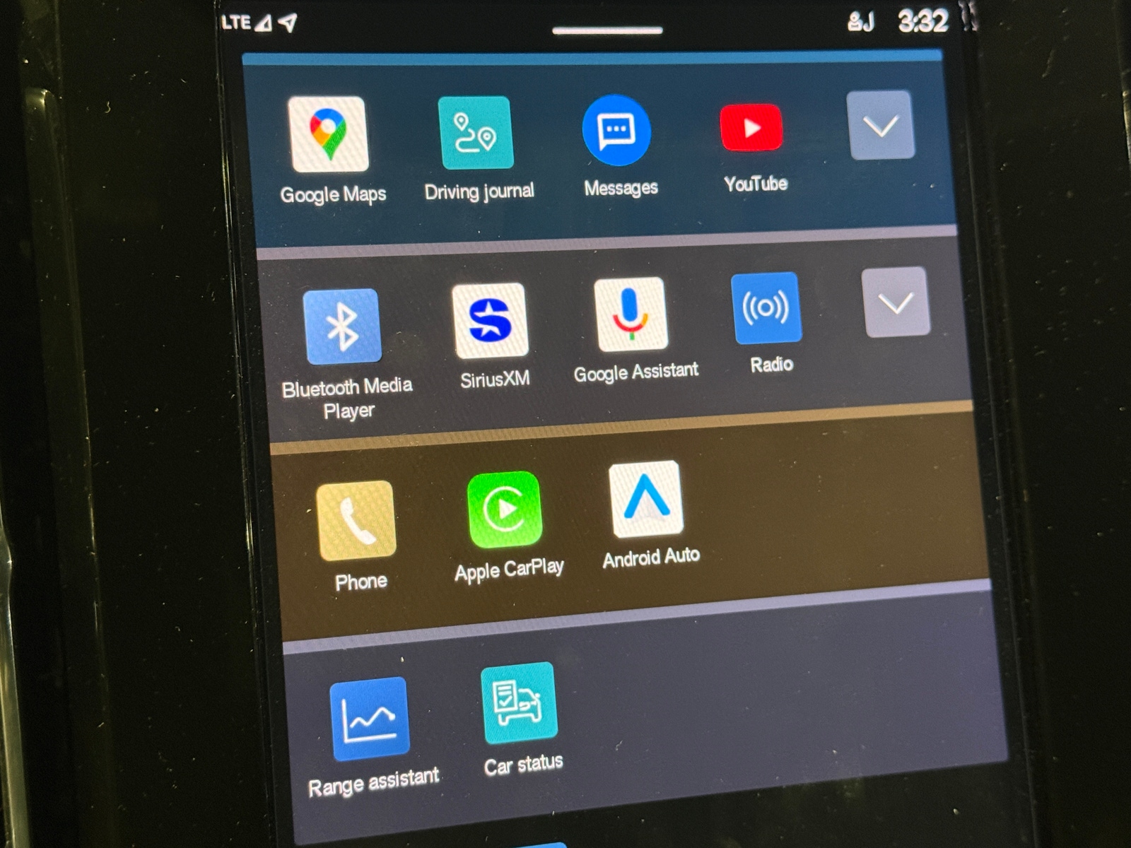 Thumbnail: 2022 Volvo XC40 - 3