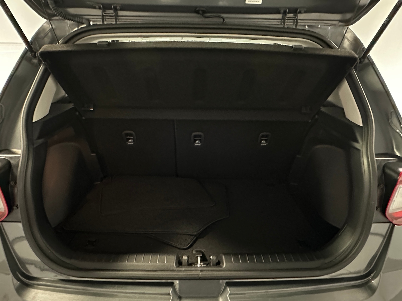 Thumbnail: 2025 Hyundai Venue - 7