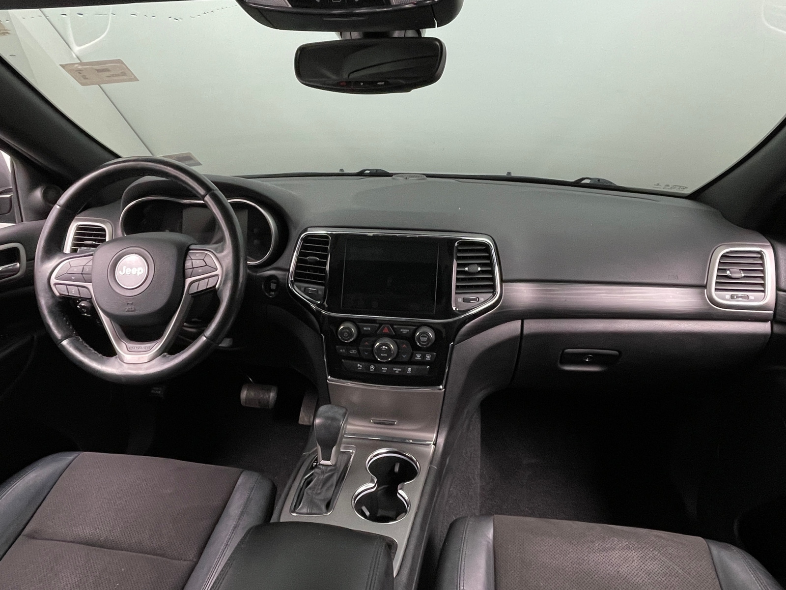 Thumbnail: 2020 Jeep Grand Cherokee - 3