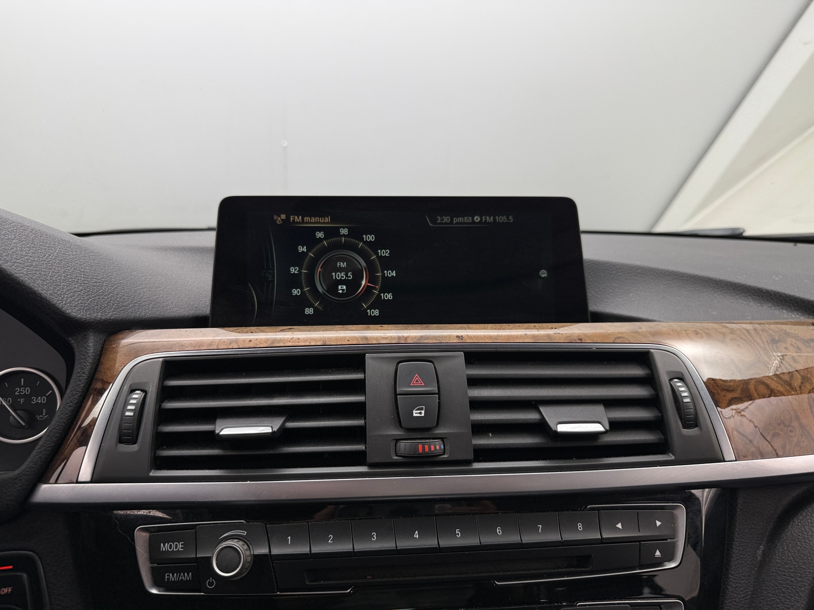 Thumbnail: 2016 BMW 3 Series - 3