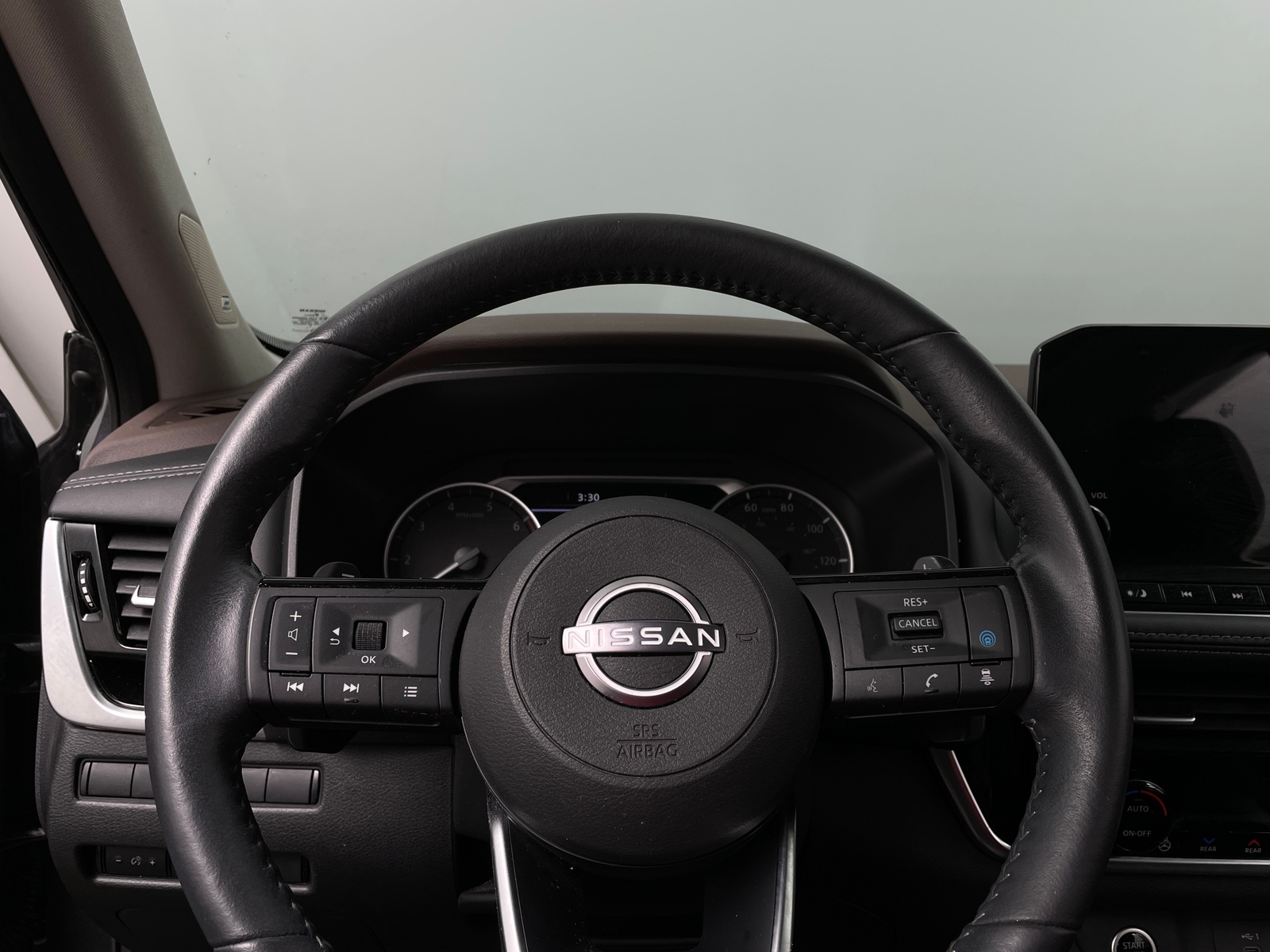 Thumbnail: 2023 Nissan Rogue - 4