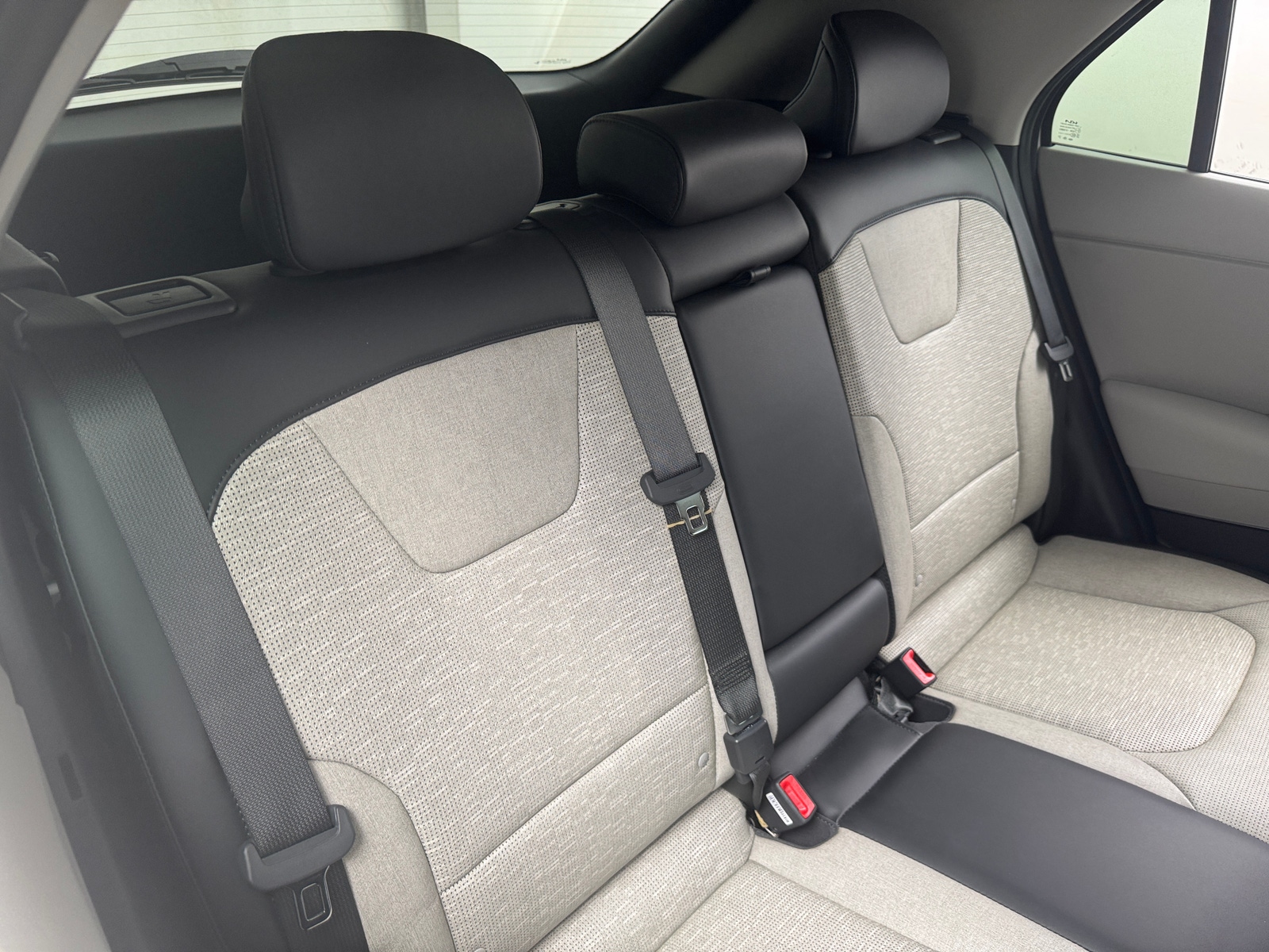 Thumbnail: 2023 Kia Niro - 5