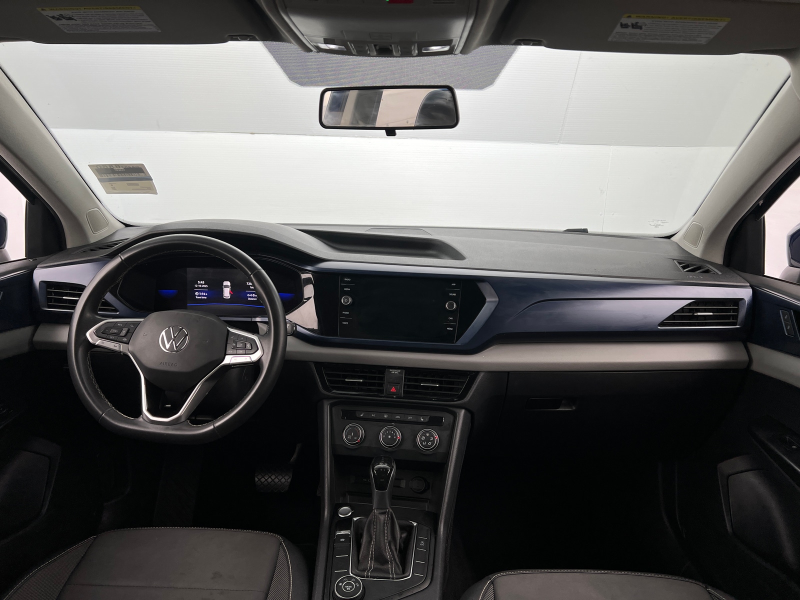 Thumbnail: 2022 Volkswagen Taos - 2