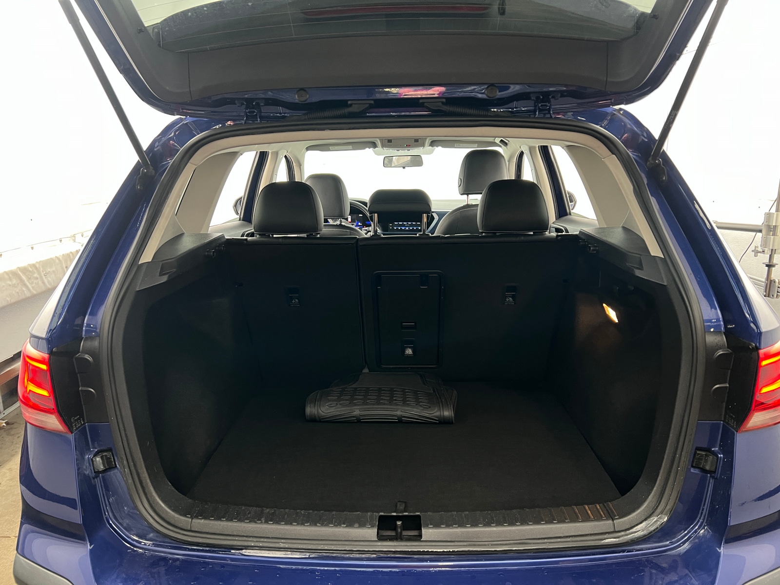 Thumbnail: 2022 Volkswagen Taos - 6