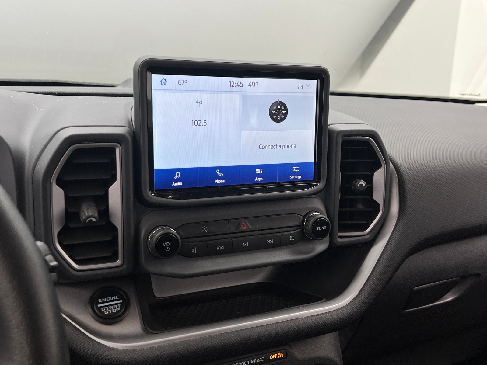 Thumbnail: 2022 Ford Bronco Sport - 4