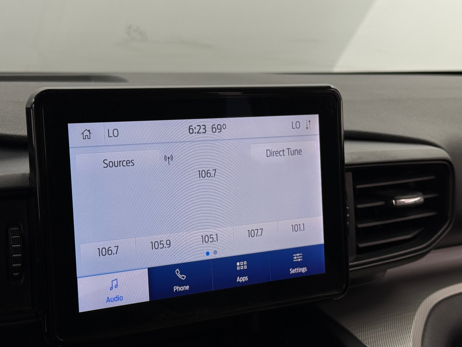 Thumbnail: 2020 Ford Explorer - 4