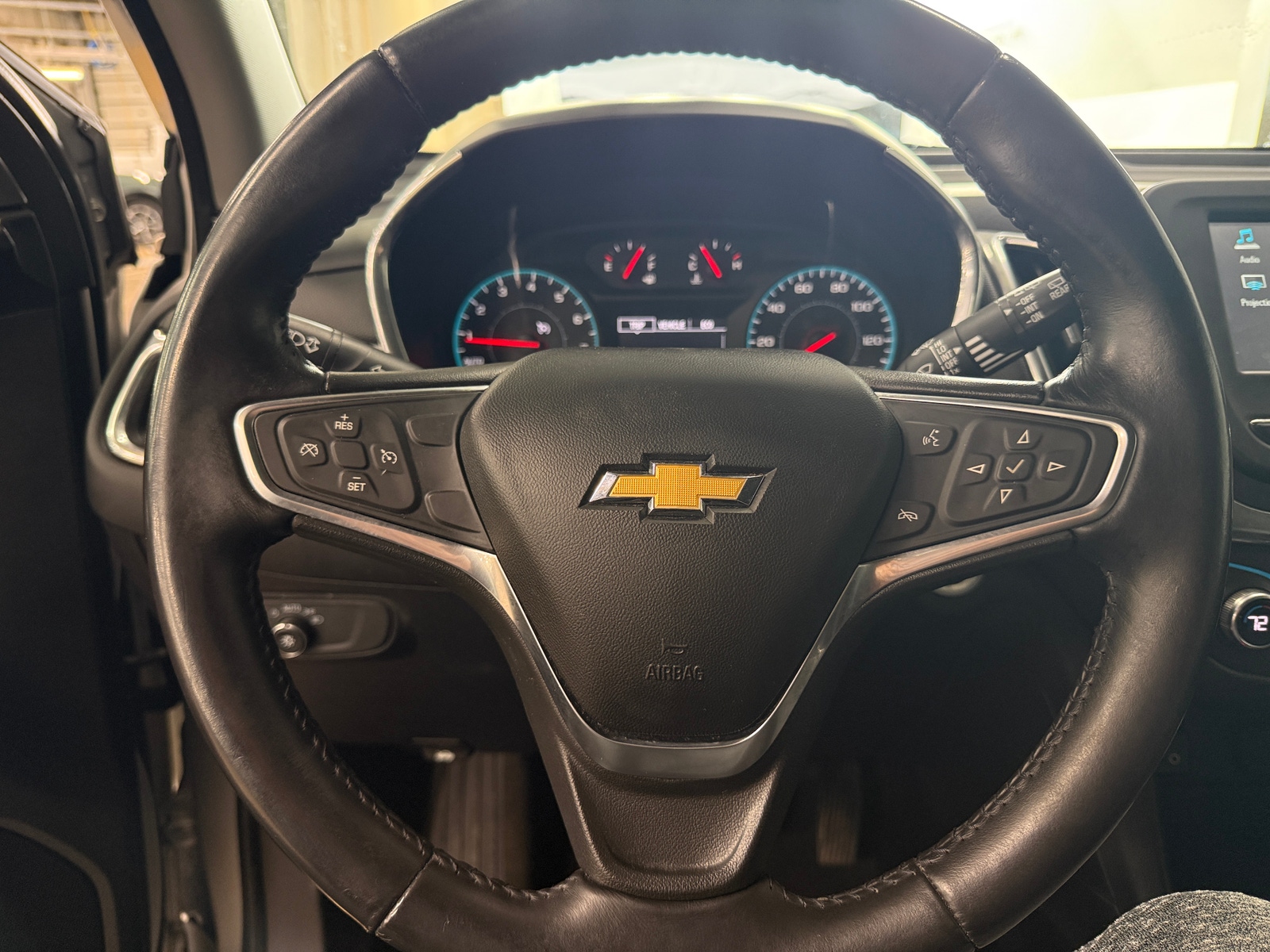 Thumbnail: 2018 Chevrolet Equinox - 5