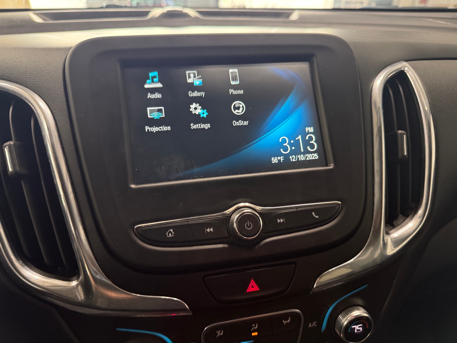 Thumbnail: 2018 Chevrolet Equinox - 4